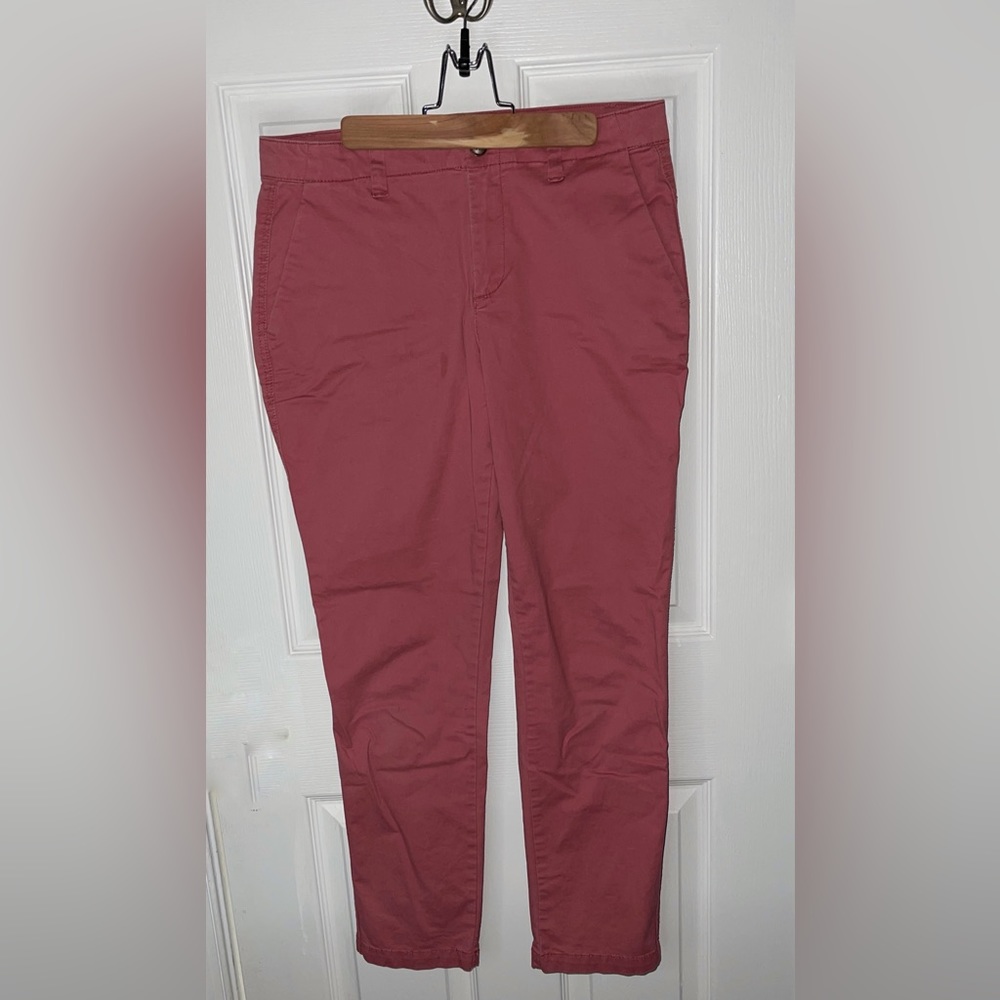 Brand: GAP and its straight leg!